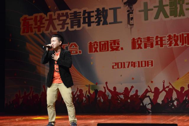 亚军选手服装与艺术设计学院张弘逸。